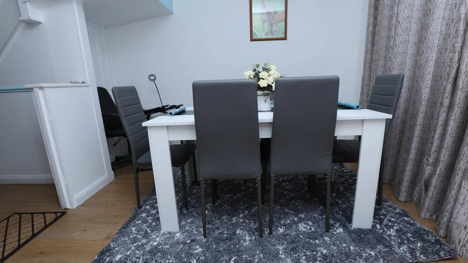 Beautiful 4 Bed House In Cul-De-Sac Villa Erith
